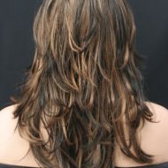 Corte de cabelo escadeado em camadas