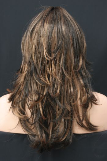 corte de cabelo escadeado em camadas