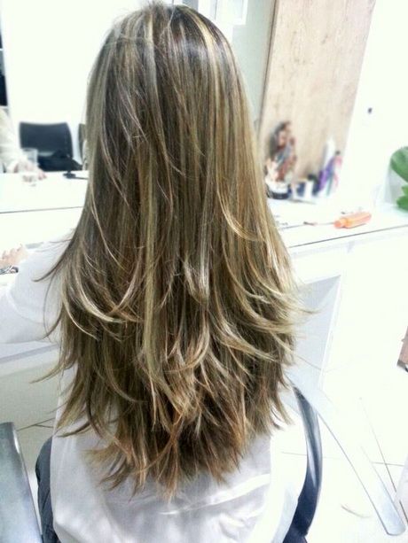 corte de cabelo longo camadas