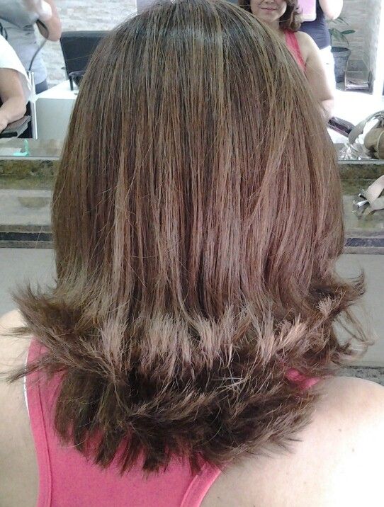 corte de cabelo medio repicado nas pontas