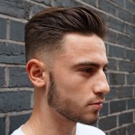 Corte de cabelo moderno masculino